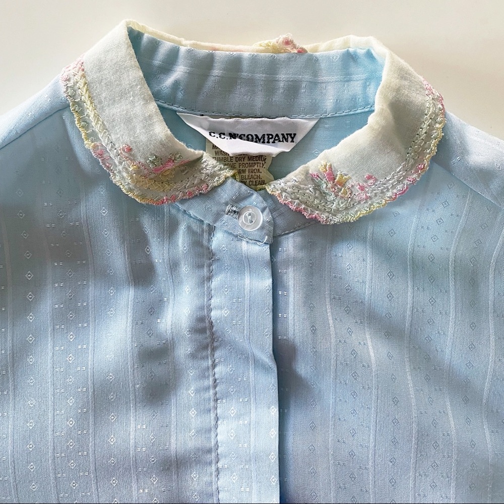 70s VTG light blue floral cottage core collar button up blouse - Picture 3 of 8